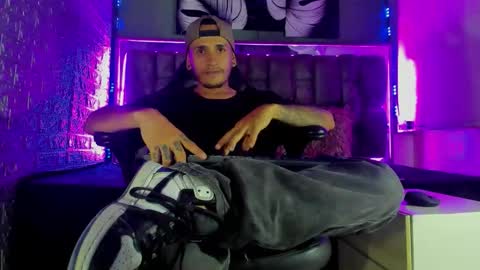 Axell Cross2 online show from May 27, 3:03 am