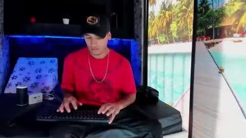 Axell Cross2 online show from January 25, 8:10 pm