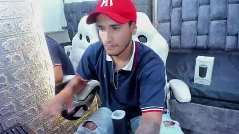 Axell Cross2 online show from February 7, 7:49 pm