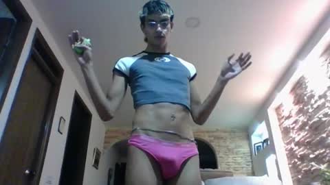 Snapshot of axellatino_ chatting on December 12, 2:37 am Axel  online show from December 12, 2:37 am