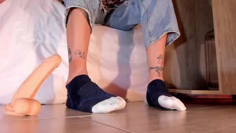 Snapshot of axellcollins chatting on December 29, 2:10 pm im your little femboy  ALEX   online show from December 29, 2:10 pm