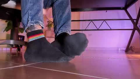 Snapshot of axellcollins chatting on September 21, 7:08 am im your little femboy  ALEX   online show from September 21, 7:08 am