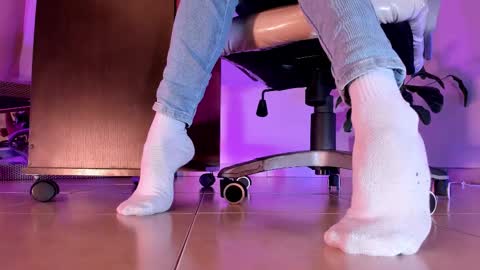 Snapshot of axellcollins chatting on October 6, 11:09 pm im your little femboy  ALEX   online show from October 6, 11:09 pm