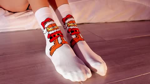 Snapshot of axellcollins chatting on December 24, 12:00 am im your little femboy  ALEX   online show from December 24, 12:00 am