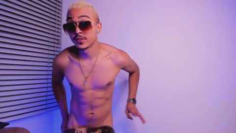 Axel online show from June 23, 12:04 am