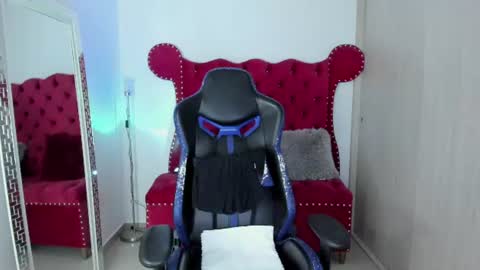 Axel online show from June 29, 11:21 am