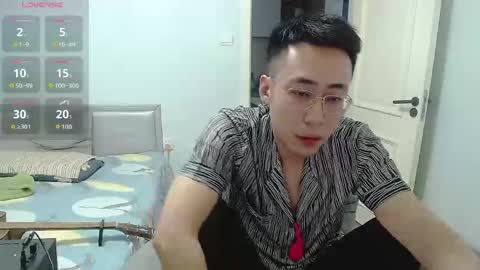 ayyzqh66 online show from April 29, 5:06 pm