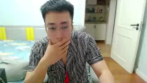 ayyzqh66 online show from June 27, 7:19 pm