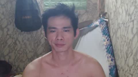 Snapshot of azn_philip chatting on December 18, 5:42 pm Philip online show from December 18, 5:42 pm