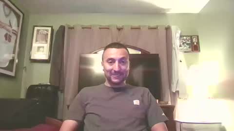 b_johnson530 online show from December 3, 4:07 am