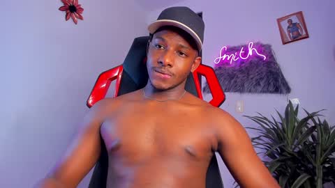 Snapshot of baby_smith chatting on January 8, 1:11 am FOLLOW ME  online show from January 8, 1:11 am