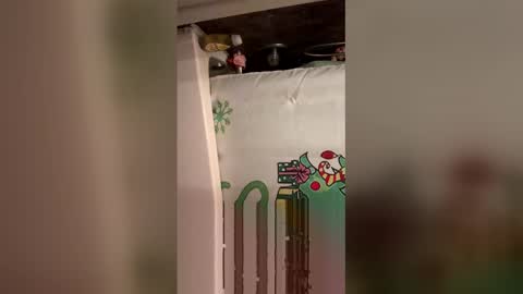 babyleggreg6 online show from April 3, 3:36 am