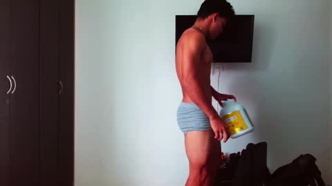 Snapshot of babysebasxxx chatting on October 27, 4:31 pm sebas online show from October 27, 4:31 pm