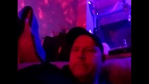 bad_boy4u2abuse online show from January 21, 3:27 am