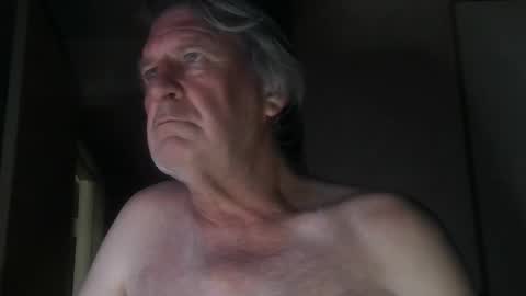Snapshot of badbatt11 chatting on October 23, 1:09 am steve the undead online show from October 23, 1:09 am