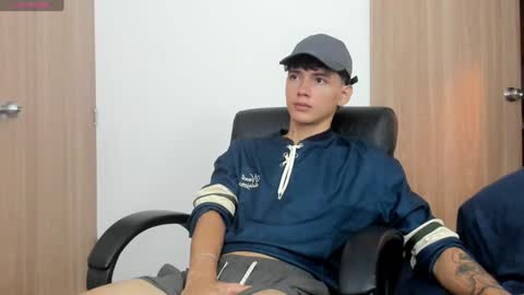 jhojan online show from February 5, 1:44 pm