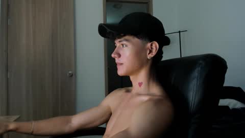 jhojan online show from February 6, 10:00 pm