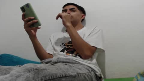 Juan Help us reach 100 likes online show from January 8, 1:00 am