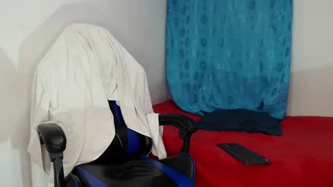 Juan Help us reach 100 likes online show from March 8, 2:10 am