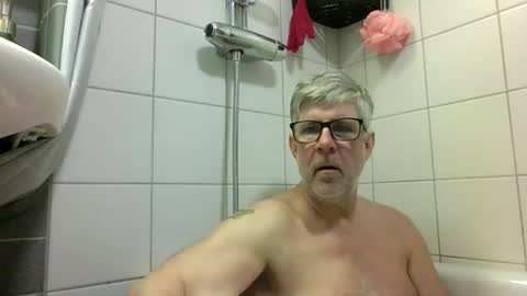 baggelina75 online show from May 6, 6:52 pm