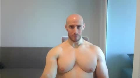 Snapshot of baldyboyy chatting on January 9, 4:19 am baldyboyy online show from January 9, 4:19 am