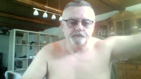 Oldgrumpy12 online show from June 21, 1:39 pm