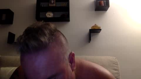 Snapshot of banana5289 chatting on October 25, 1:18 am banana5289 online show from October 25, 1:18 am