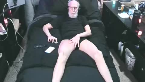 BANJOEY online show from April 16, 2:11 am