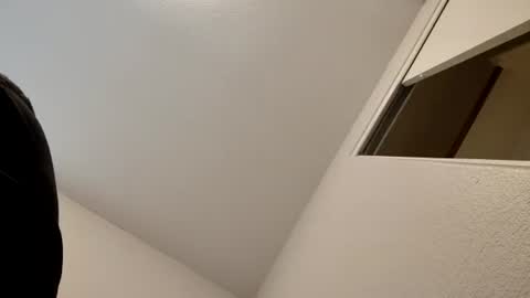 barniemay1 online show from September 18, 12:45 am