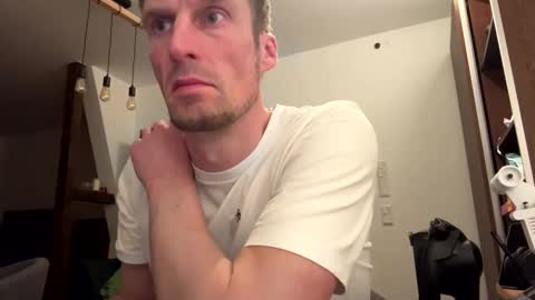 basst23 online show from February 11, 11:33 pm