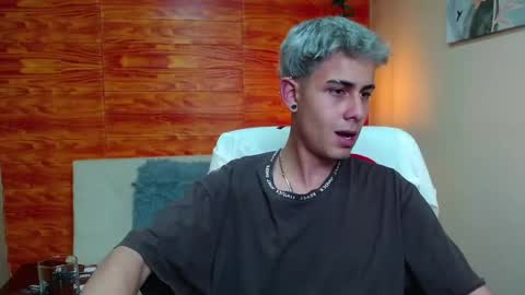 Snapshot of bastiaan_28 chatting on December 20, 1:36 am Bastian online show from December 20, 1:36 am