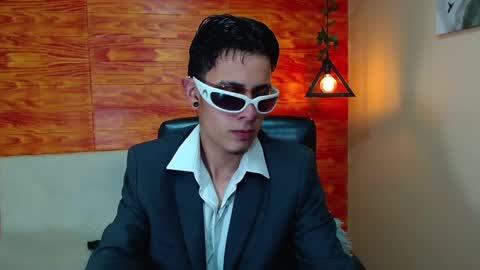 Snapshot of bastiaan_28 chatting on March 6, 3:02 am Bastian online show from March 6, 3:02 am