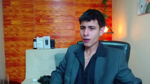 Snapshot of bastiaan_28 chatting on January 7, 10:08 pm Bastian online show from January 7, 10:08 pm