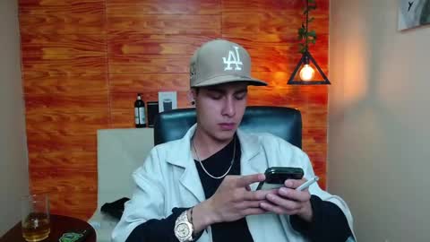 Snapshot of bastiaan_28 chatting on January 13, 3:45 am Bastian online show from January 13, 3:45 am