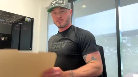 batman25326 online show from February 12, 7:13 pm