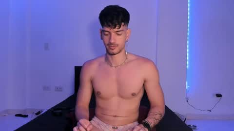 Valentino online show from December 3, 9:34 pm