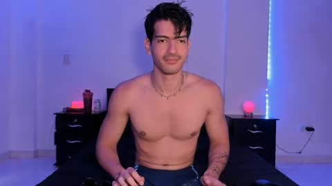 Valentino online show from January 4, 9:31 pm