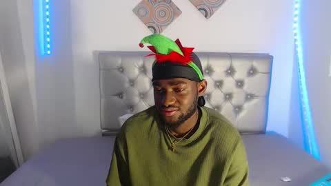 Andrew  online show from December 17, 12:18 am