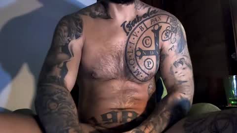 Snapshot of bby044 chatting on December 3, 10:37 am bby044 online show from December 3, 10:37 am