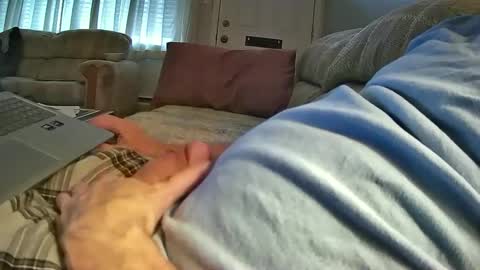 Snapshot of bcema2 chatting on December 22, 6:37 pm bcema2 online show from December 22, 6:37 pm