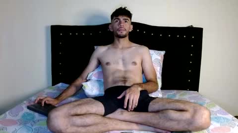 Snapshot of bear_97s chatting on January 29, 3:33 am Pipe online show from January 29, 3:33 am