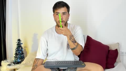 beard_xox online show from December 20, 6:56 pm