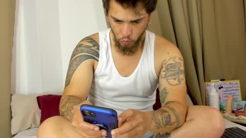 beard_xox online show from February 6, 10:00 pm