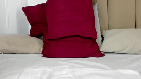 beard_xox online show from March 8, 9:40 pm