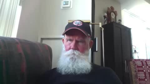 Snapshot of beardbushy chatting on October 1, 3:49 pm beardbushy online show from October 1, 3:49 pm