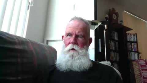 Snapshot of beardbushy chatting on September 11, 4:39 pm beardbushy online show from September 11, 4:39 pm