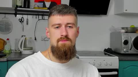 Snapshot of bearded_legend chatting on September 22, 3:22 pm Zeus online show from September 22, 3:22 pm