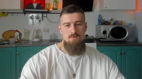 Snapshot of bearded_legend chatting on December 9, 9:44 pm Zeus online show from December 9, 9:44 pm