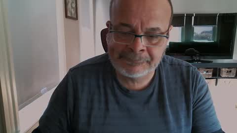 Bears Papa Papi online show from December 12, 7:04 pm