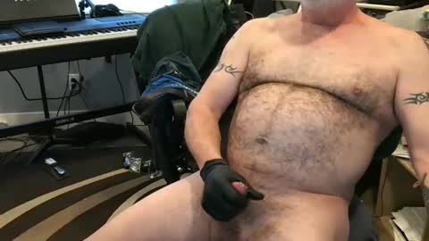 Snapshot of beavermower chatting on December 28, 9:08 pm beavermower online show from December 28, 9:08 pm